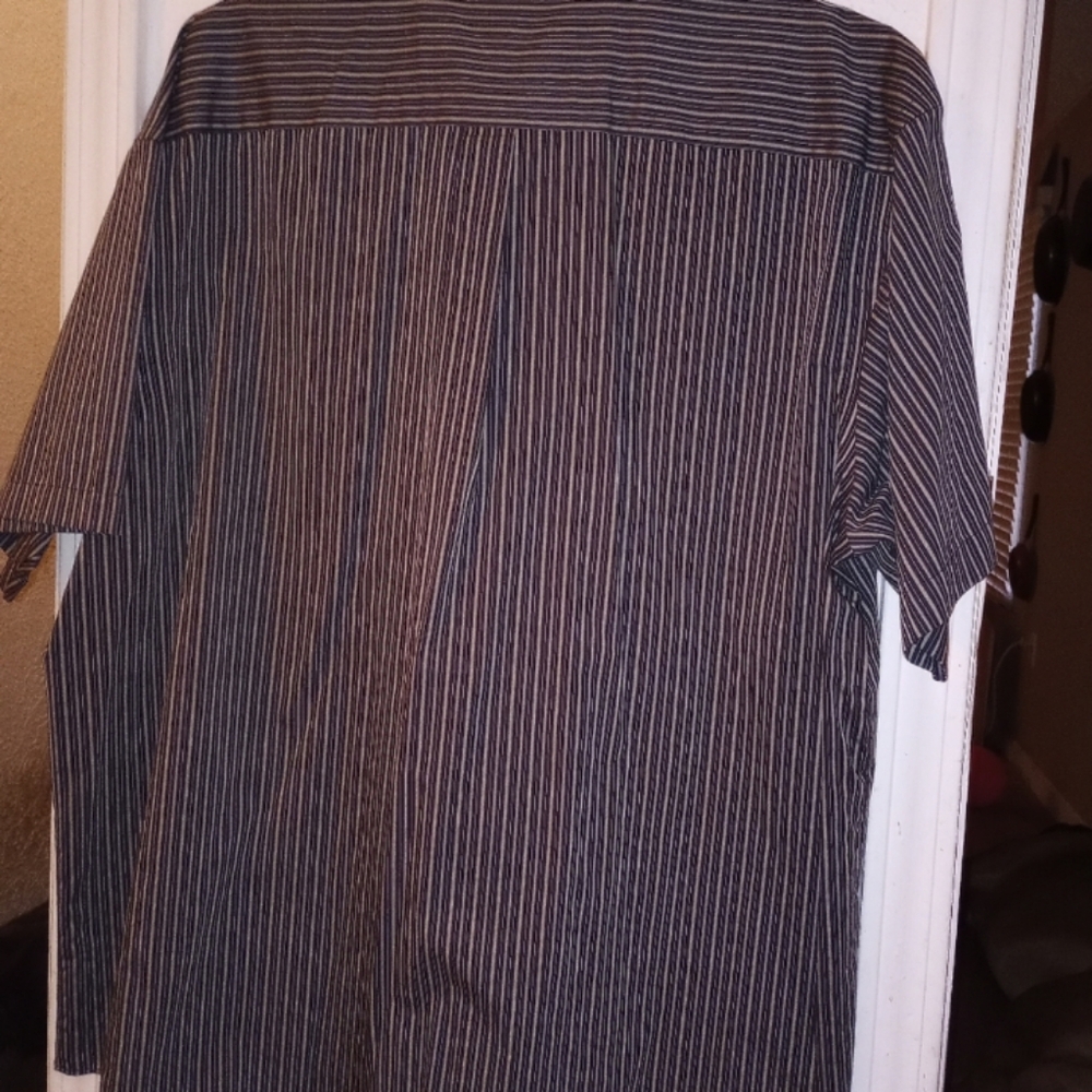 Men's Big and Tall Button Down Shirt - Picture 5 of 6